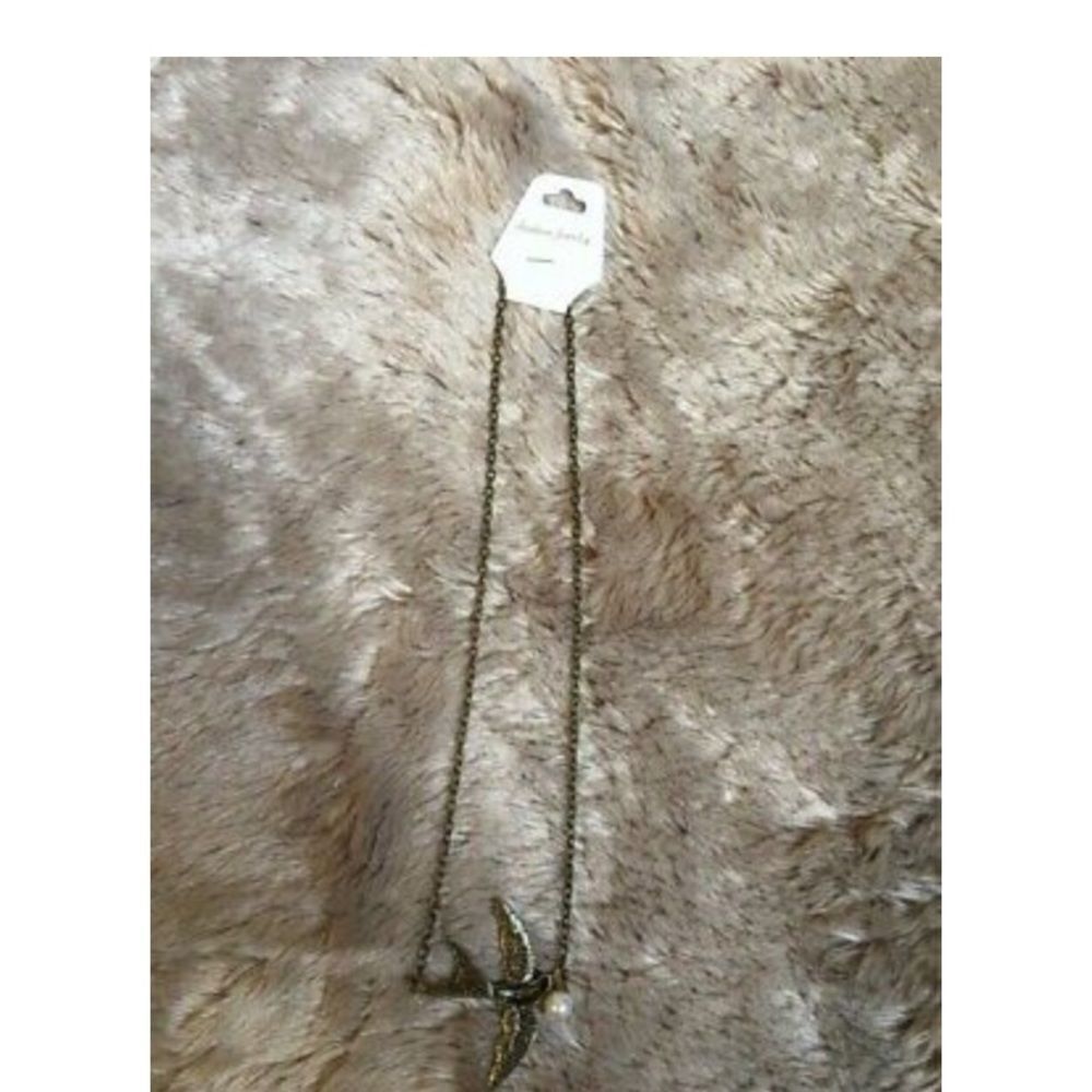 ‎New bird necklace